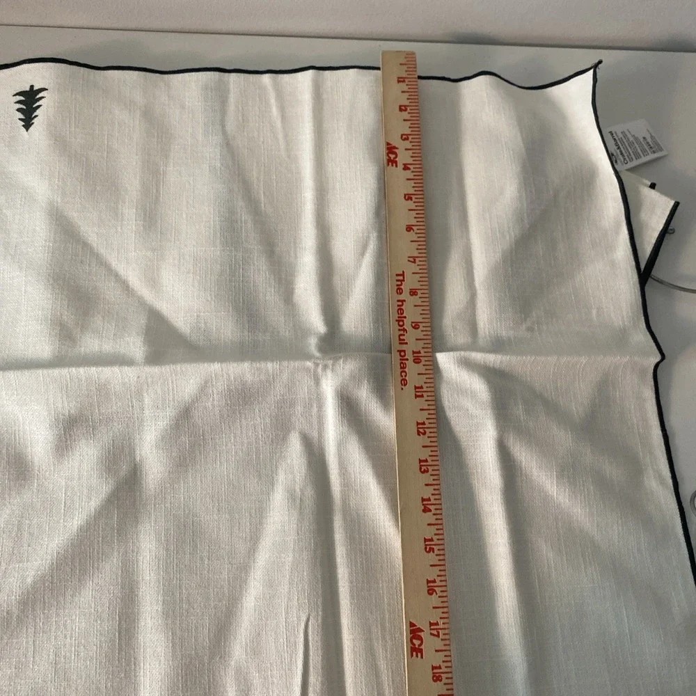Set of 5 Crate & Barrel Merrow-Stitch White Green Stripe Napkin Embroidered Tree